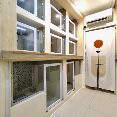 Small to Large Sized Boarding Room