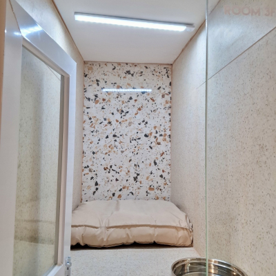 Extra Small Boarding Room