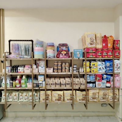 Dog Foods, Treats & Diapers